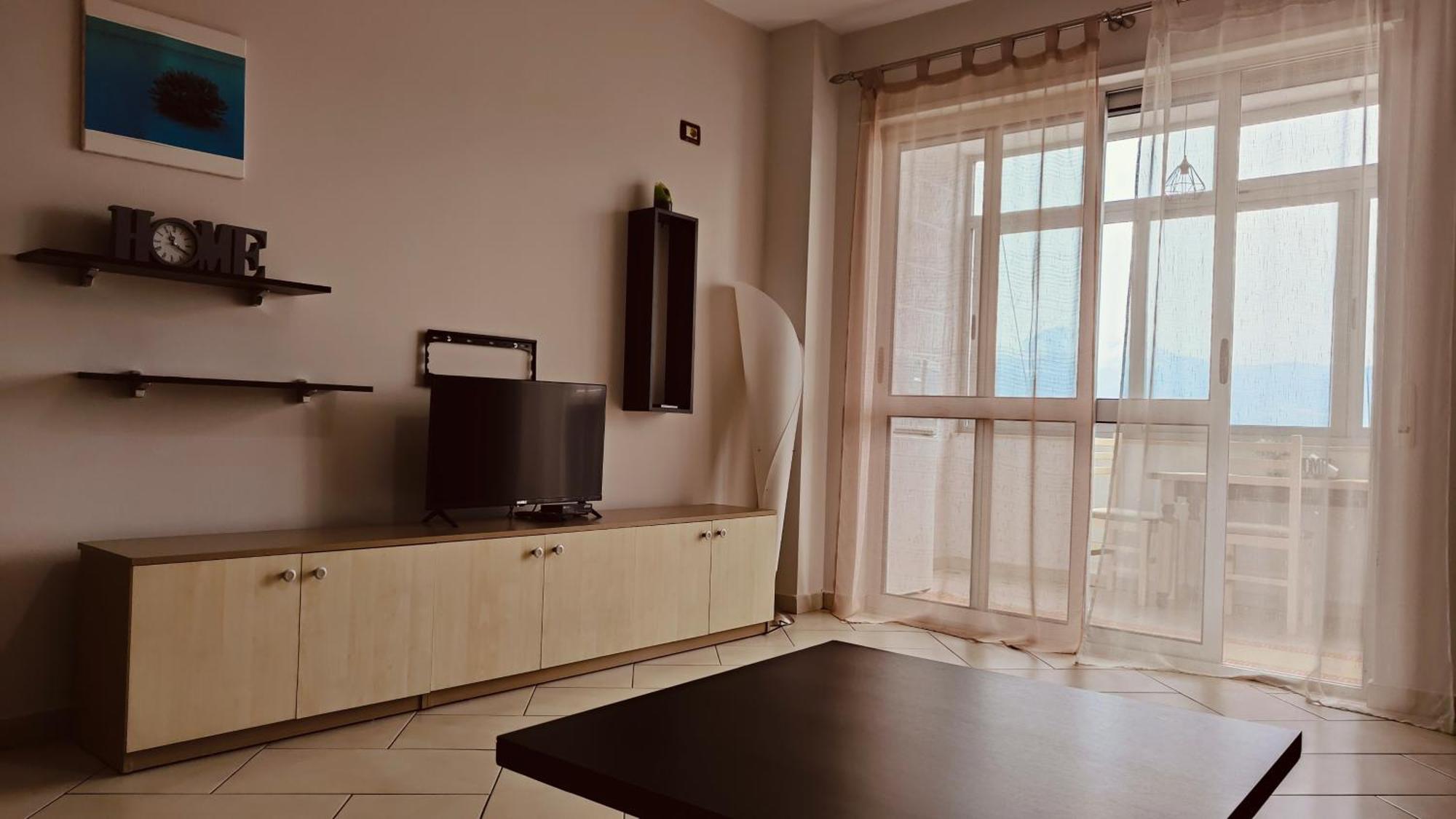 Appartamento Nr. 27. Centrale E Luminoso. Shkoder Ngoại thất bức ảnh